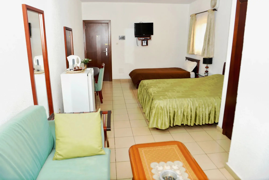 Paradise Hotel