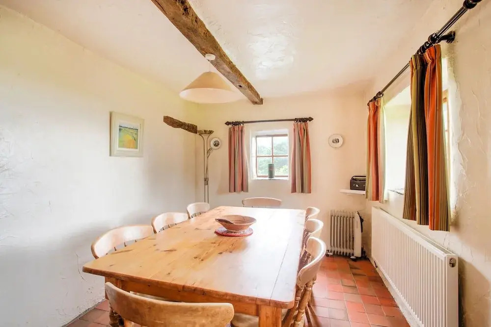 Vintage Holiday Home in Welshpool With Garden