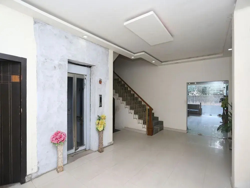 OYO 5474 Hotel Aries