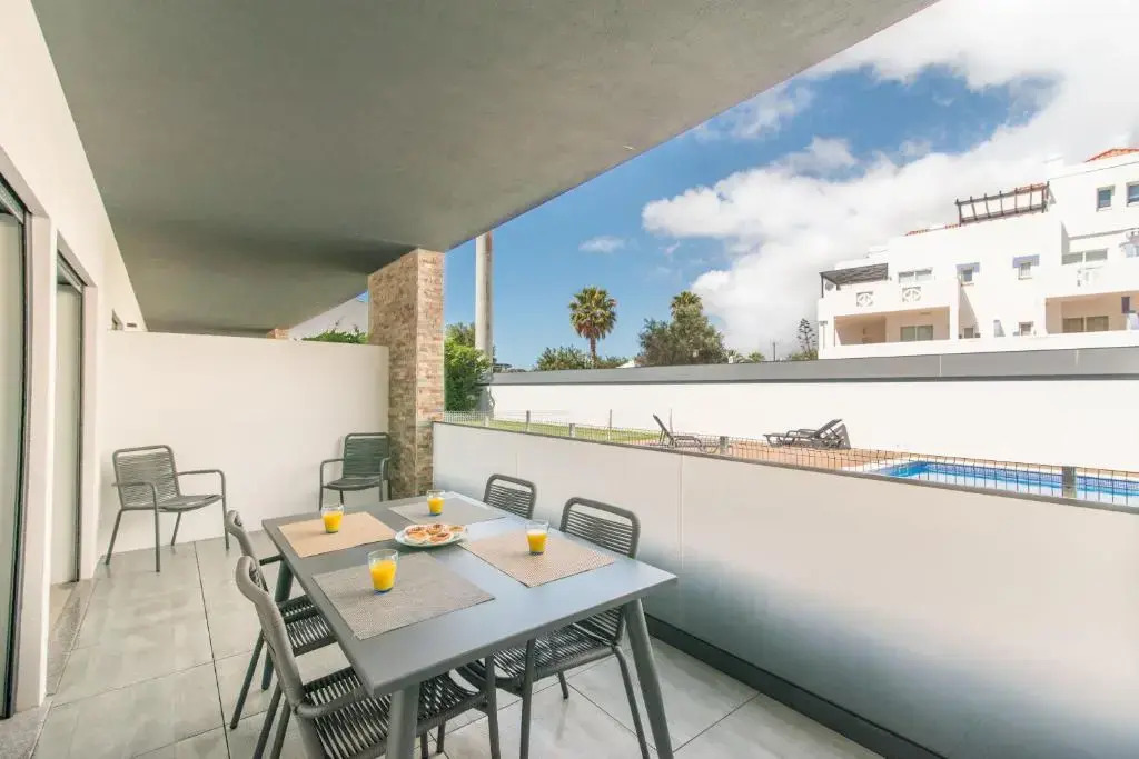 800m From the Boat to Praia das Cabanas, With Pool, Terrace, Wifi and air con