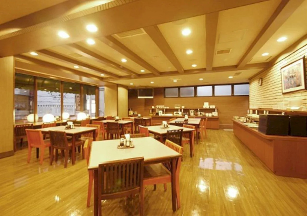 Hotel Route-Inn Toyama Ekimae