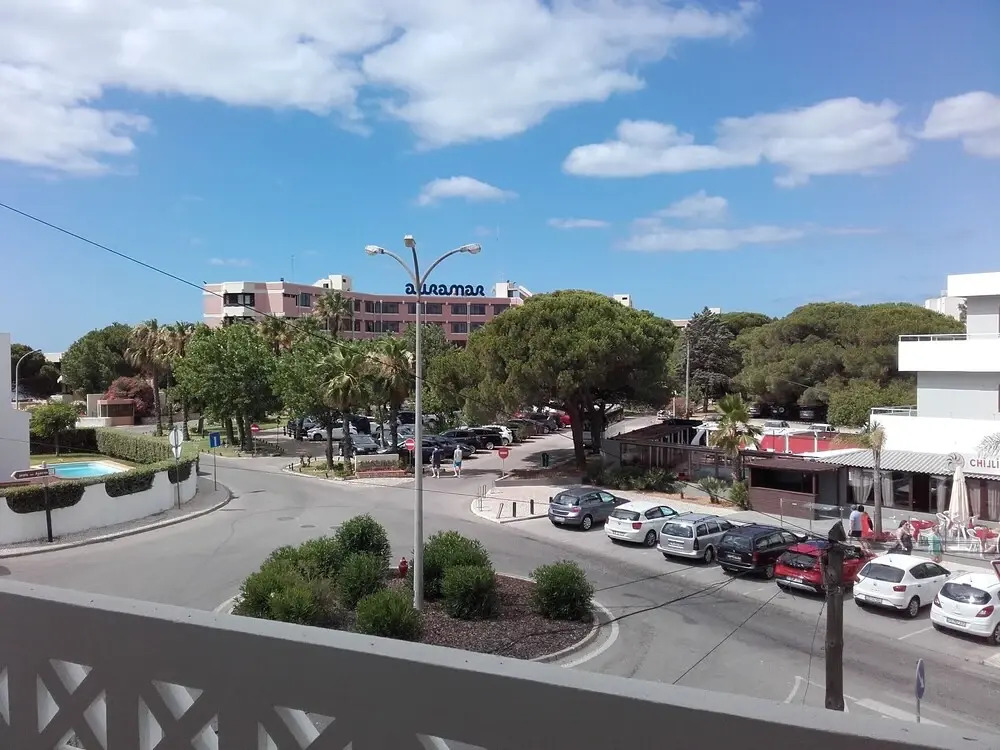 1-bed Apartment in Oura, Near the Aveiros Beach