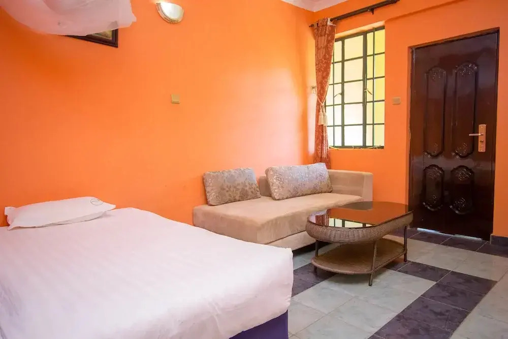 Parkview Safari Hotel and Apartments
