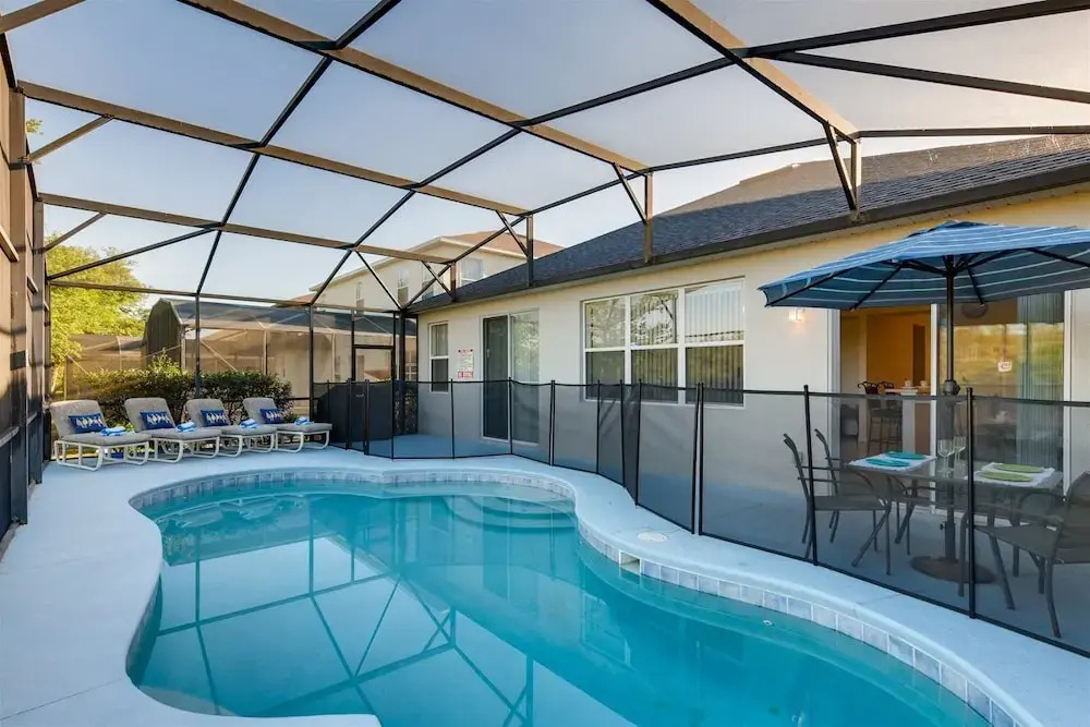 Beautiful 4 Bedroom 3 Bath Home With Private Pool Backing up to Nature Preserve - 504