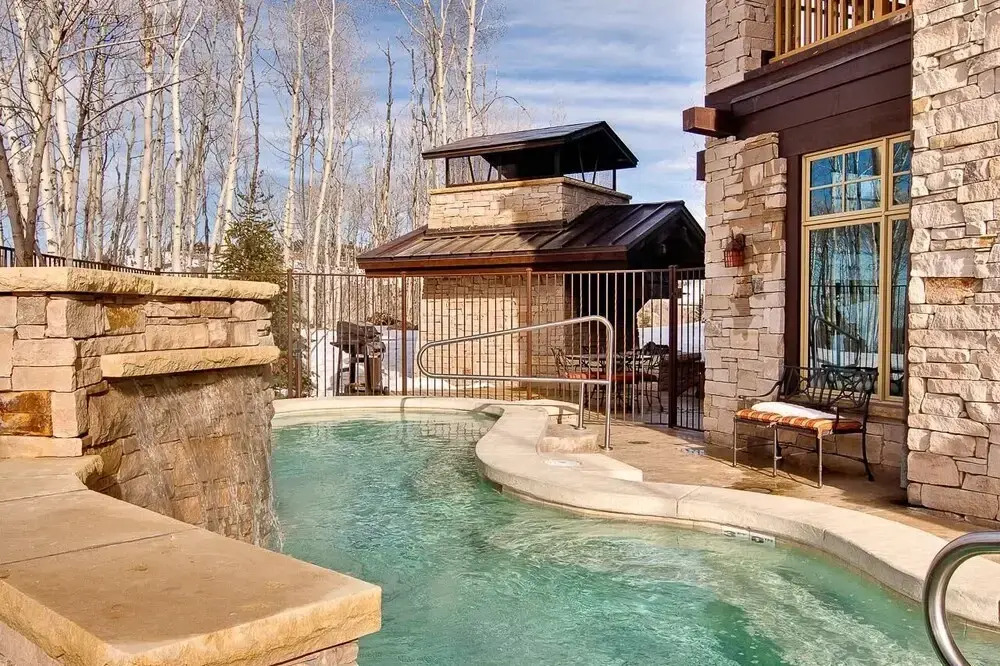 Silver Strike Lodge #403 - 2 Bed + Den