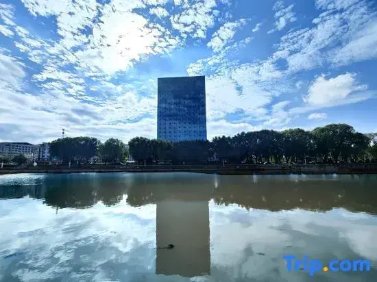Wuwei Binhu Hotel