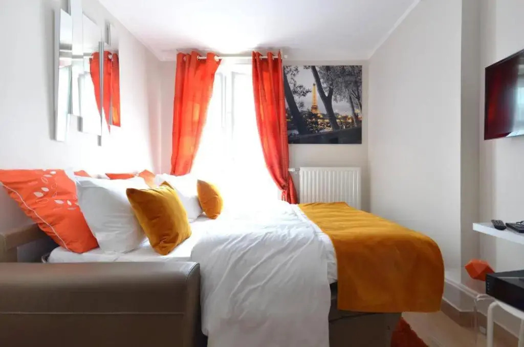 Orange Studio Paris Disneyland