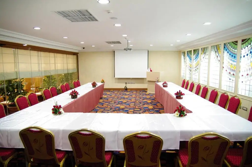Yuksel Hotel