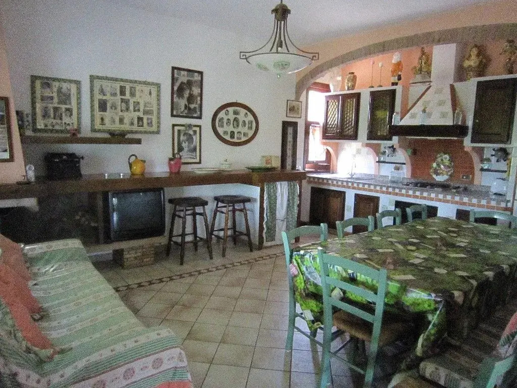 L'uliveta del Luschi Villa, piscina privata e campo da tennis, playground, wi-fi & pet friendly