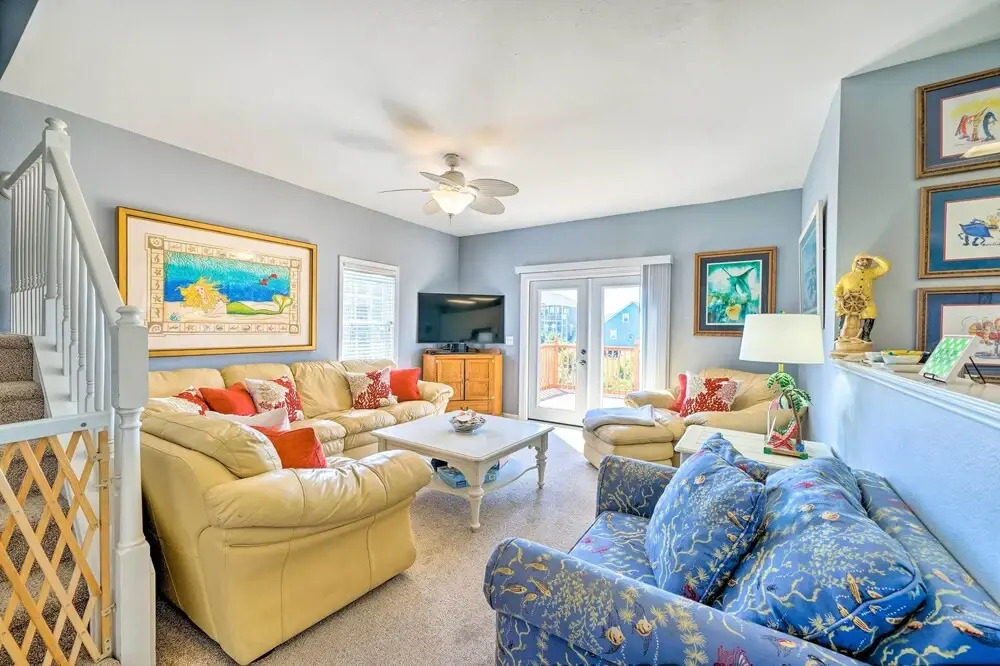Spacious North Topsail Family Home With 2 Decks