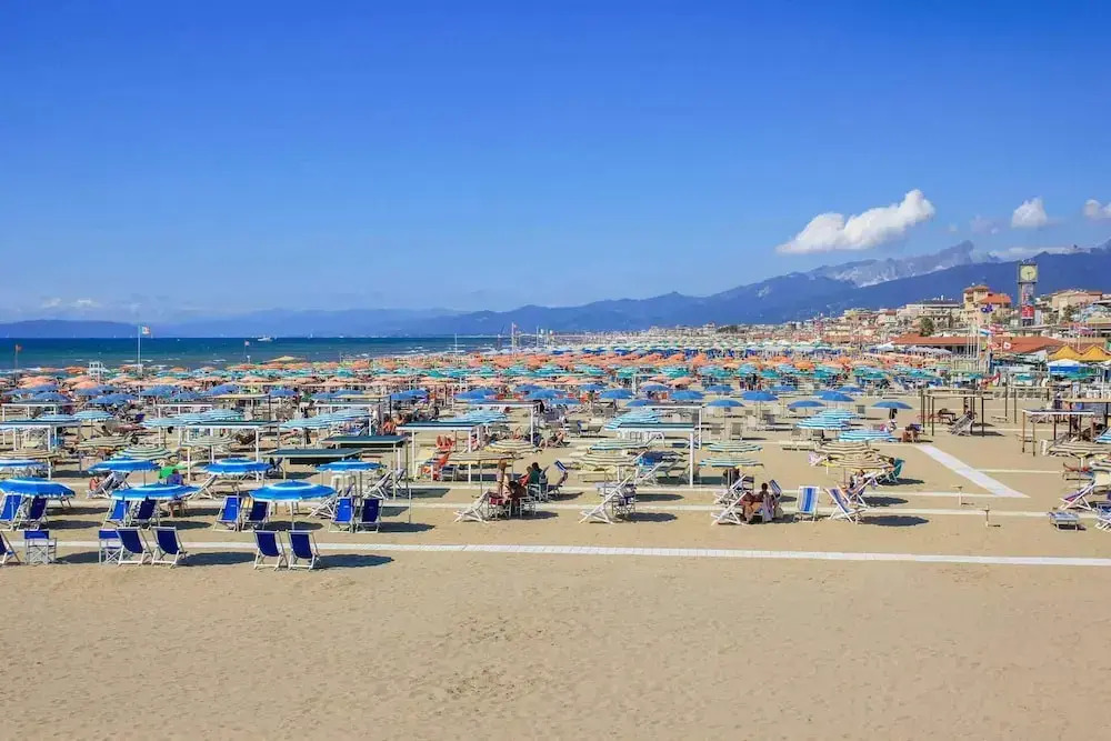 Comfortable Campsite-chalet G12 Tuscany Near sea