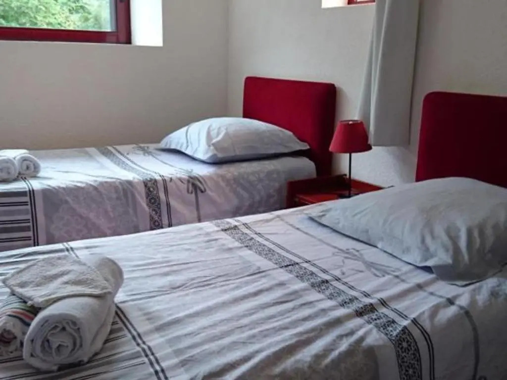 Gîte Ferrières-sur-Sichon, 4 pièces, 8 personnes - FR-1-489-212