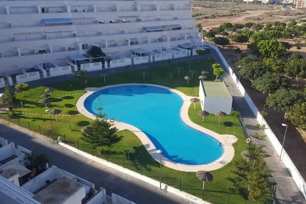 Ático 4 dormitorios cerca de la playa con gran terraza y 2 parkings