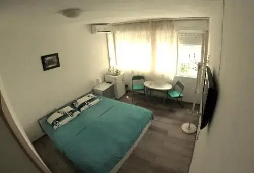 Laghanini Apartments