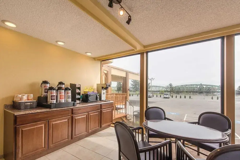 Rodeway Inn & Suites Portland - Jantzen Beach