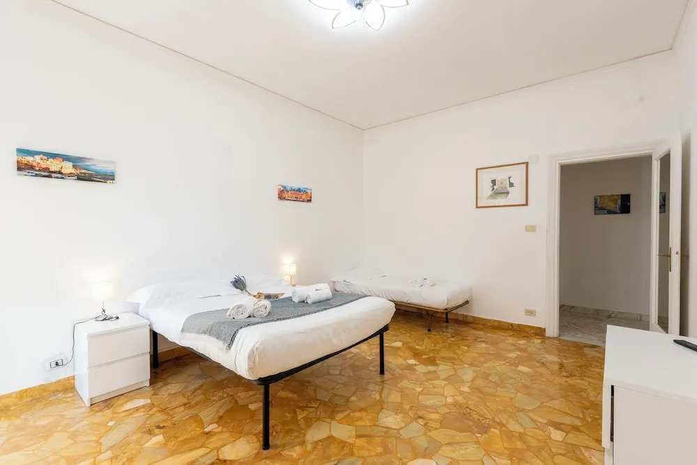 House Rondinella Genova City Center