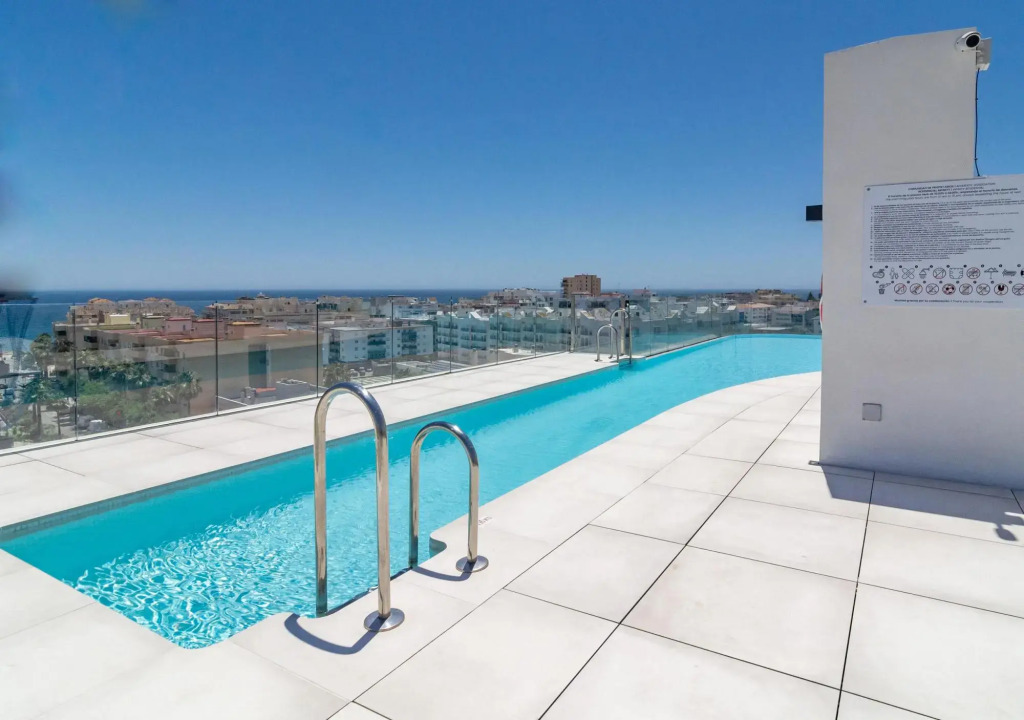 Inf3.2l- Modern City Apartment, Families Only