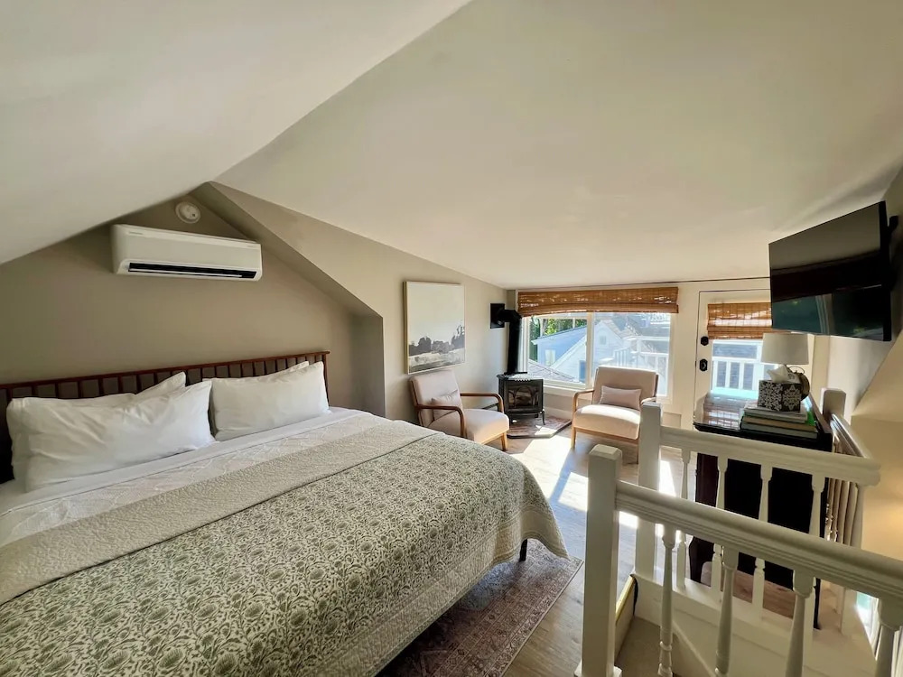 The Greenleaf Inn