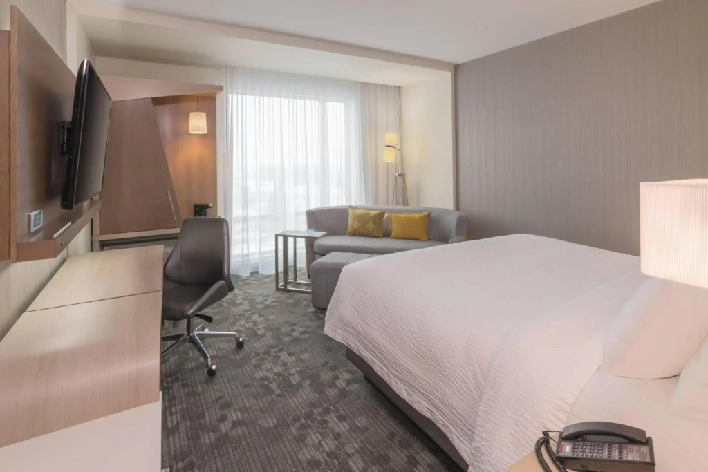 Courtyard by Marriott Burlington-Oakville