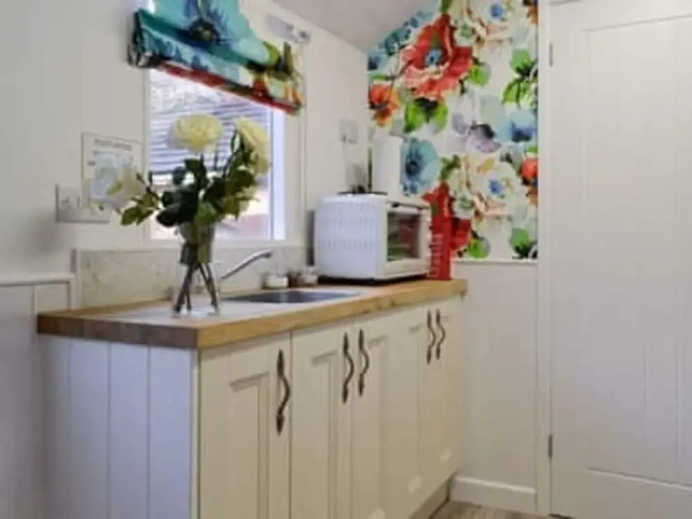 Country Estate - Shepherd's Hut, Llandenny