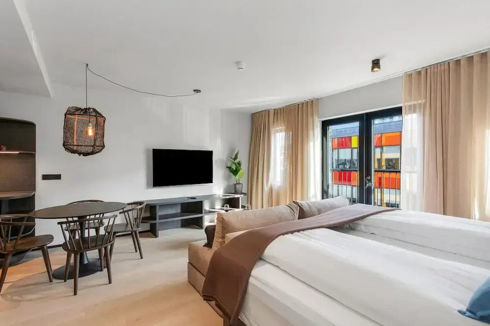 Strand Hotel Apartments