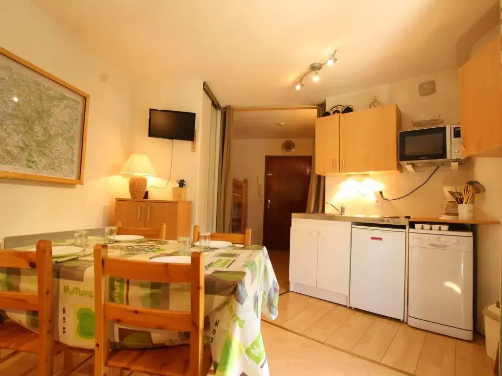 Appartement Serre Chevalier, 1 pièce, 4 personnes - FR-1-330E-51