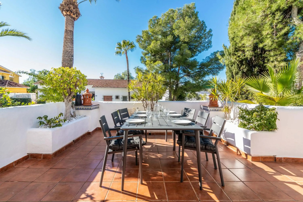 Newly renovated 3 bedroom apt next to Puerto Banús