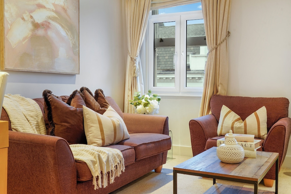Hertford Flat 15
