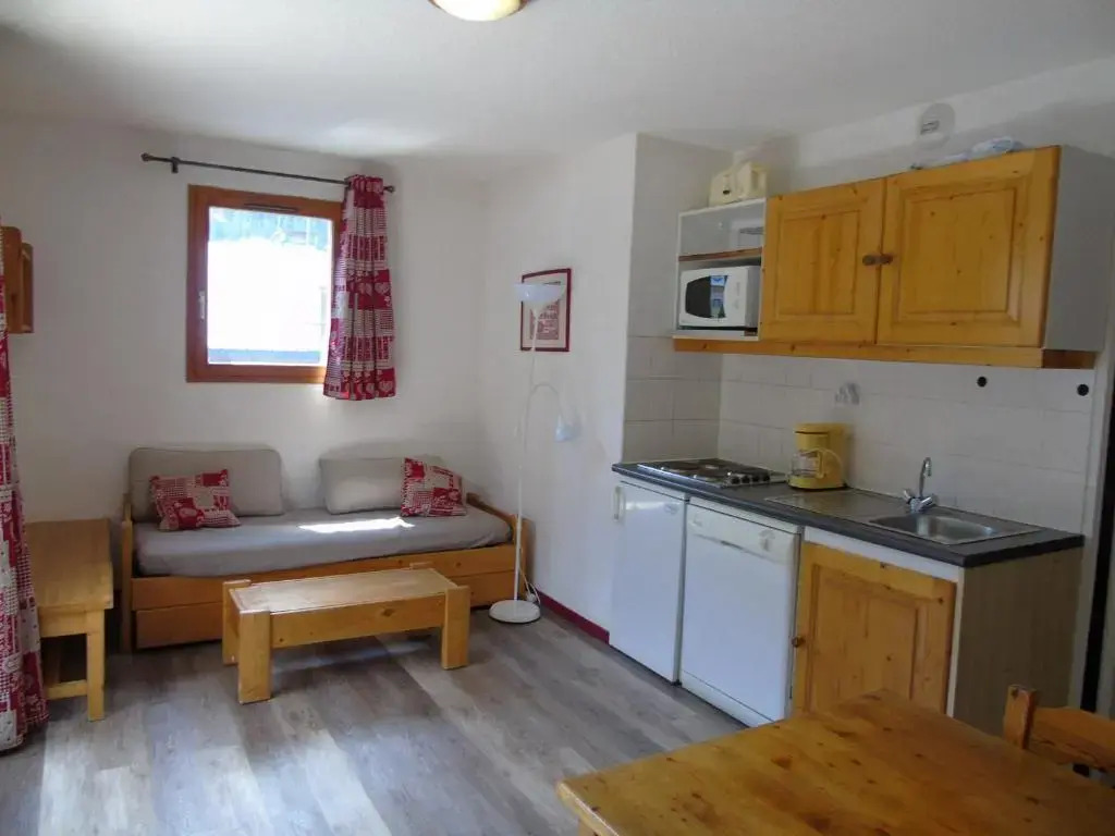 Appartement Valfréjus, 2 pièces, 6 personnes - FR-1-561-18