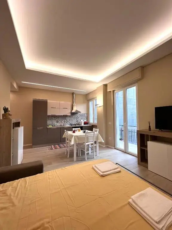 Casa Dante: Oneglia Centro-Marina-Spiagge (3 Min)