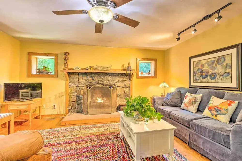 Rustic-Yet-Cozy Cabin w/ Patio, 12 Mi to Asheville