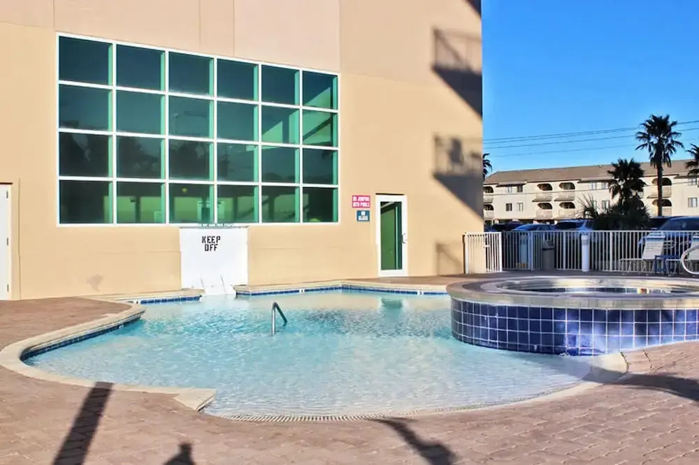 Crystal Shores West 207