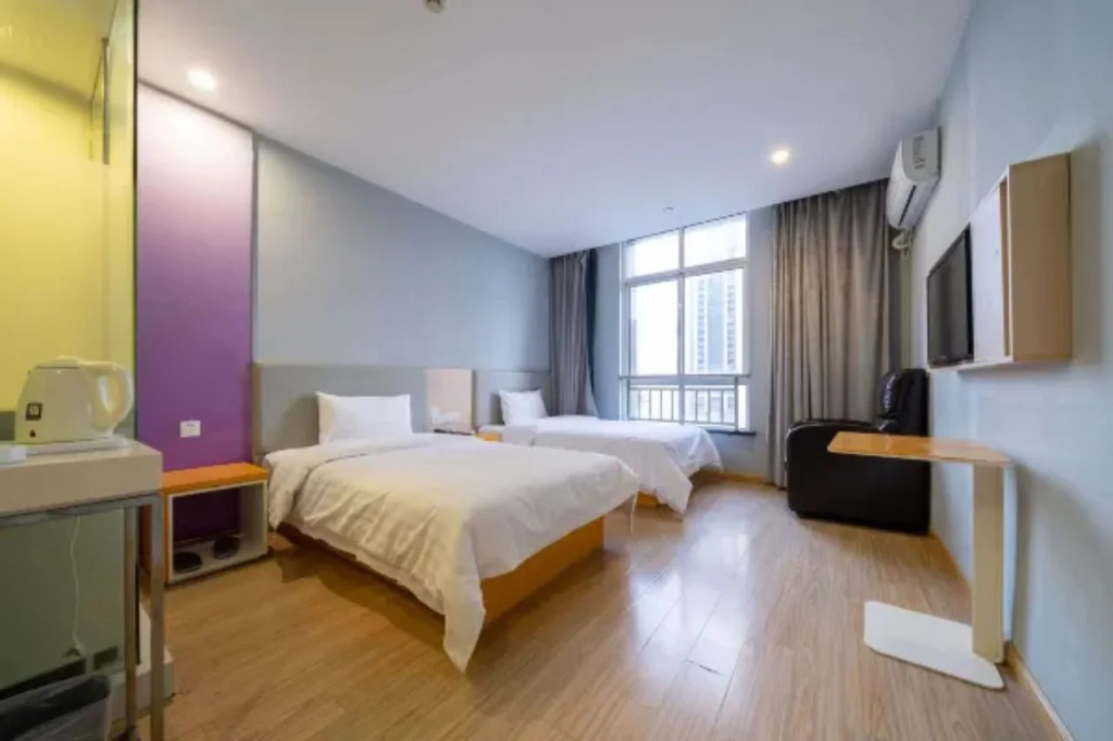 New City Hotel (Golden Eagle International, South Kunshan High-Speed Rail Station Branch)