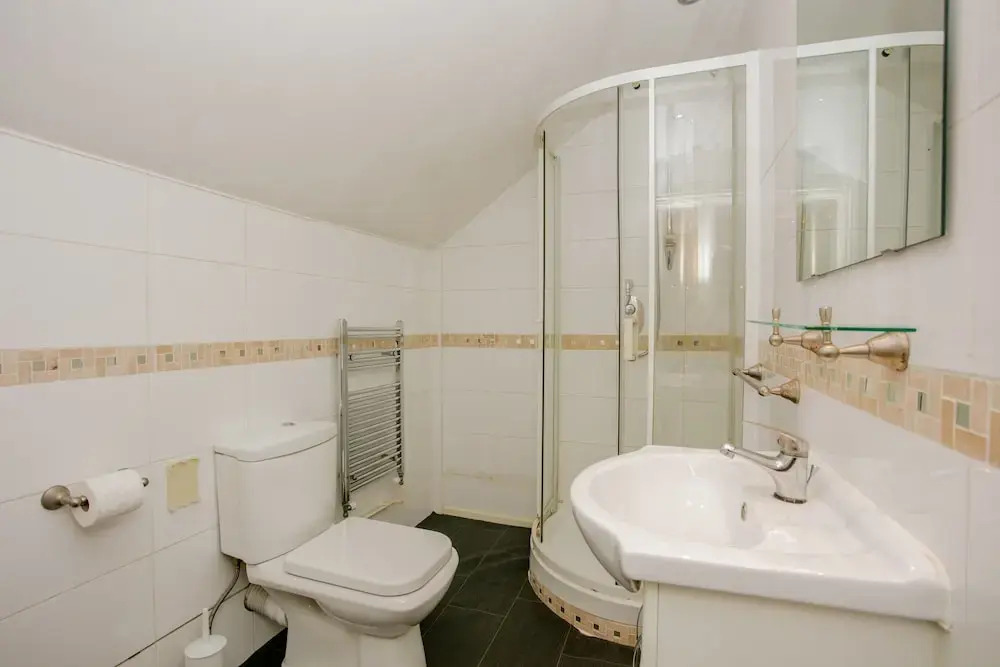 1 Bedroom Flat Sleeps 4 In Hackney
