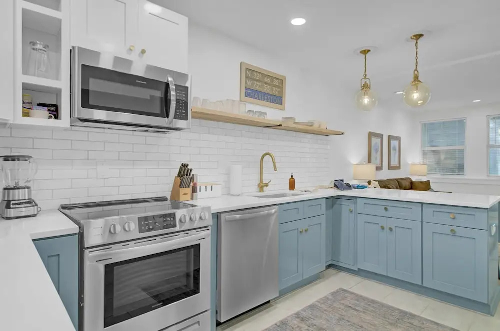 Coastal Grove by Avantstay 3 Unit Buyout Minutes From Folly Beach