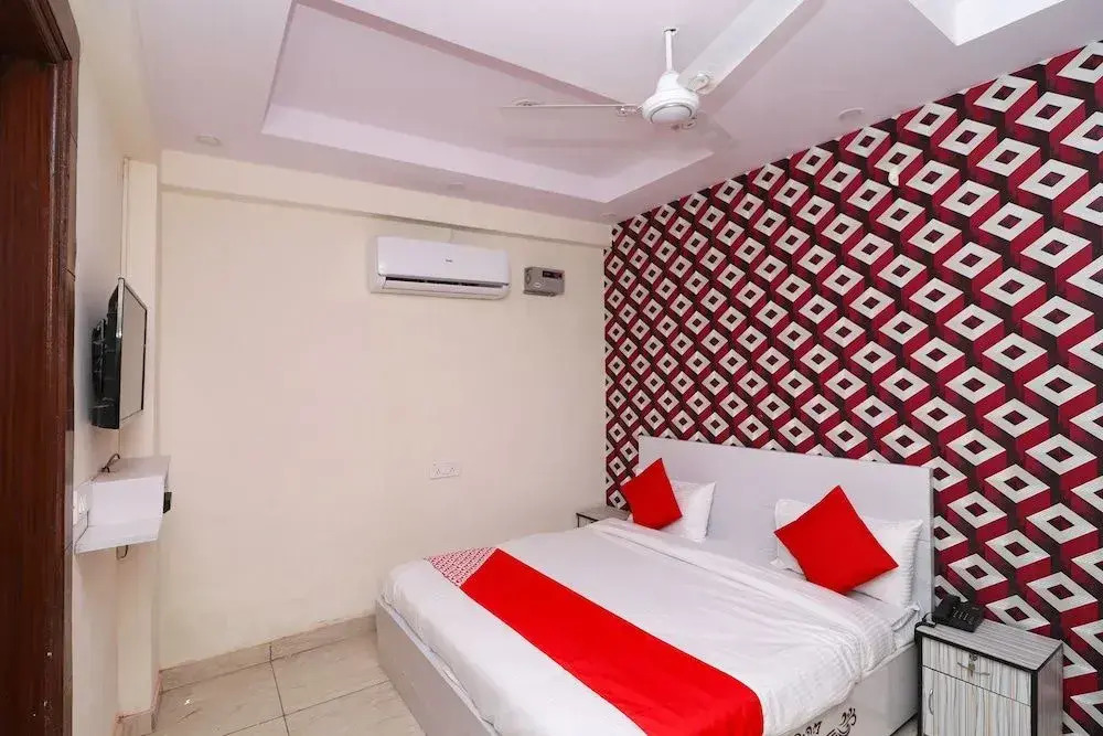 OYO 29362 Angel Pink Hotel