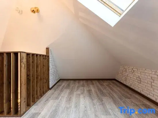 Studio House Grand Piano / near JR Shinjuku stn