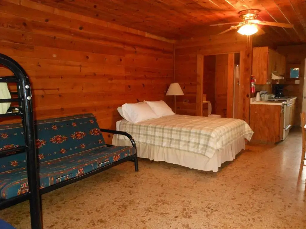 Bay Landing Camping Resort Deluxe Cabin 29