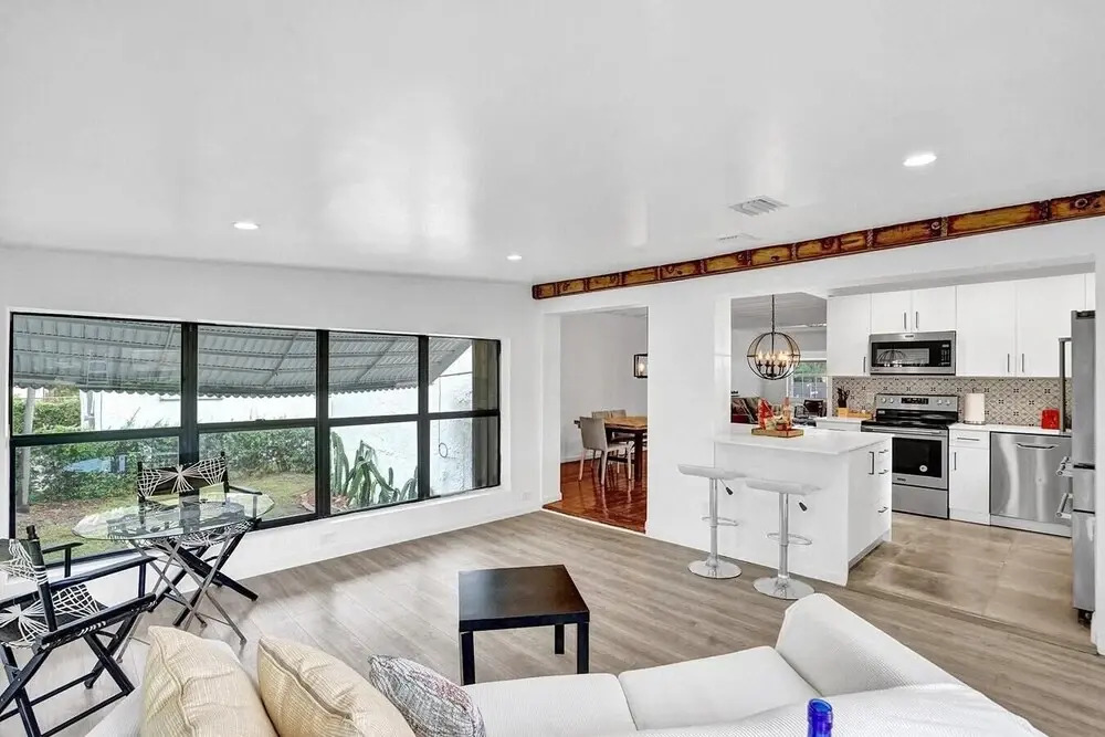 Luxe 3/2 Private Home W/bbq, Gazebo & Free Parking!
