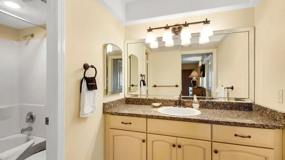 Regency Towers 603 East - One Bedroom Condo