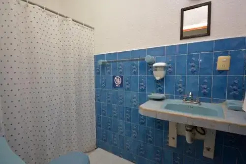 Hostel 6-15