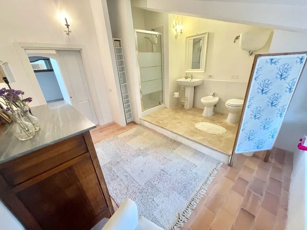Adam House, Exclusive Pool, Outstanding Views, Vast Garden, Aircon, Sleeps 8