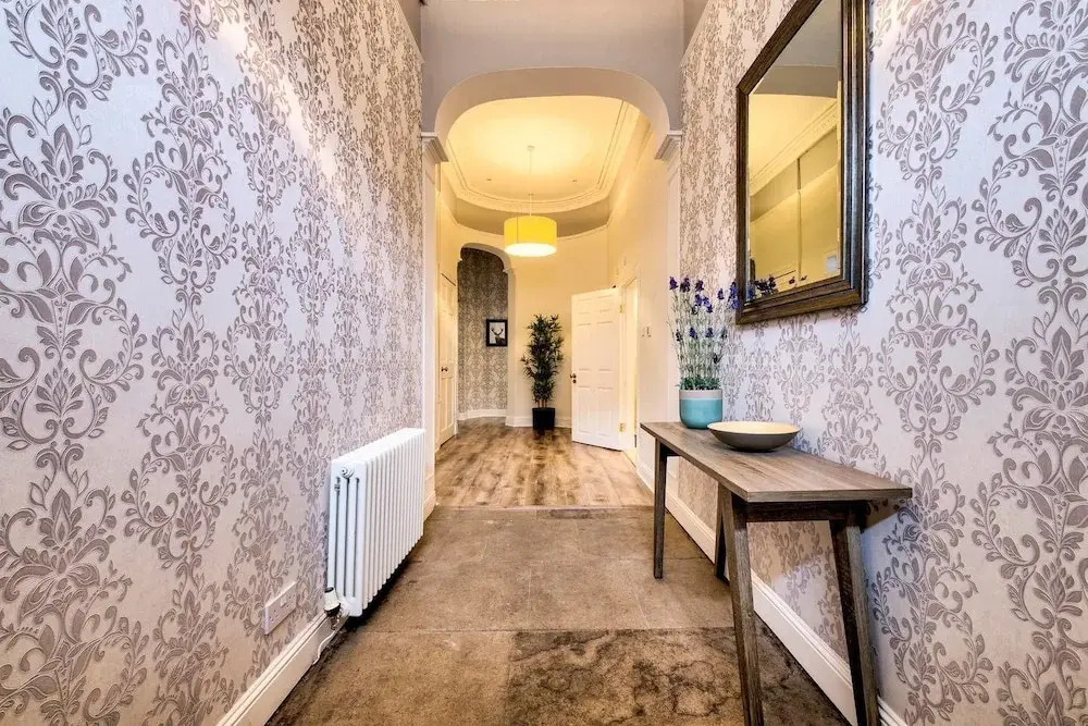 City Centre Georgian Maindoor 2bed/2bath Apartment