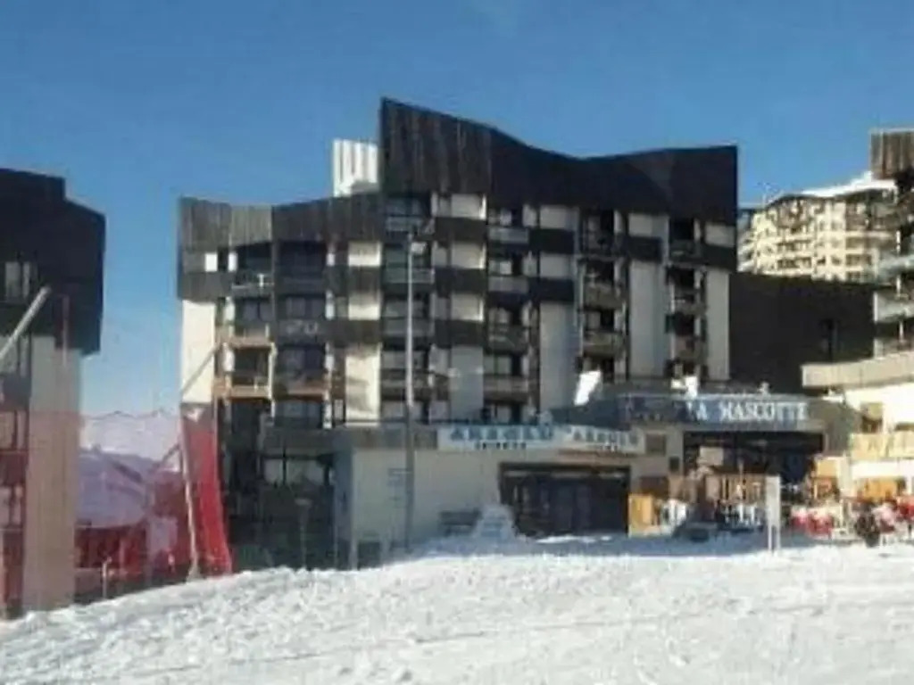Appartement Les Menuires, 1 pièce, 2 personnes - FR-1-452-283
