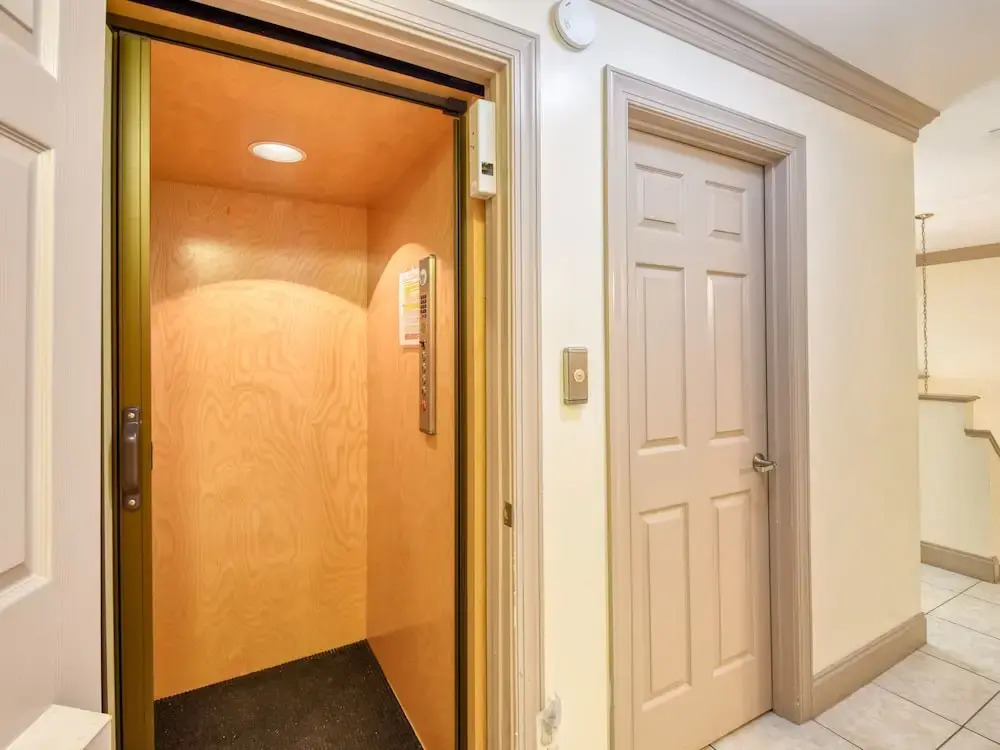 Inlet Indulgence - 5 Br Home