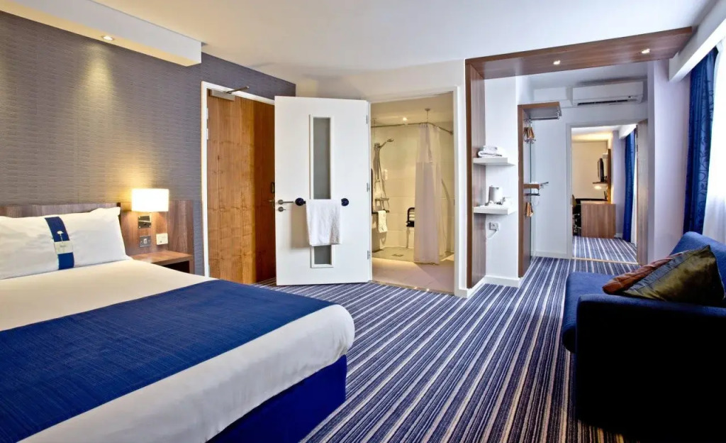 Holiday Inn Express Birmingham–South A45