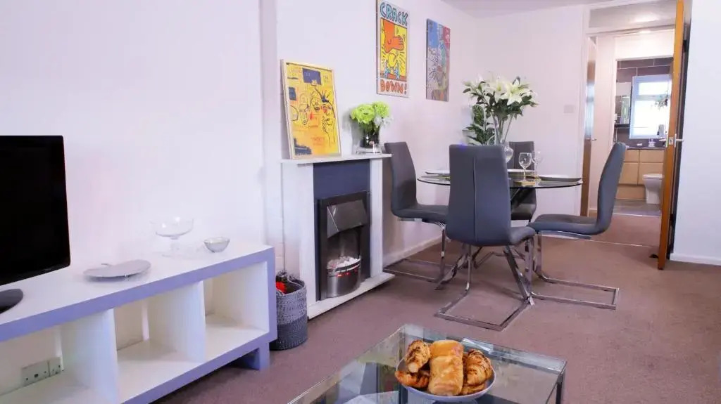 FREE parking, Central Location,1 Bedroom Apartment near Tattersalls
