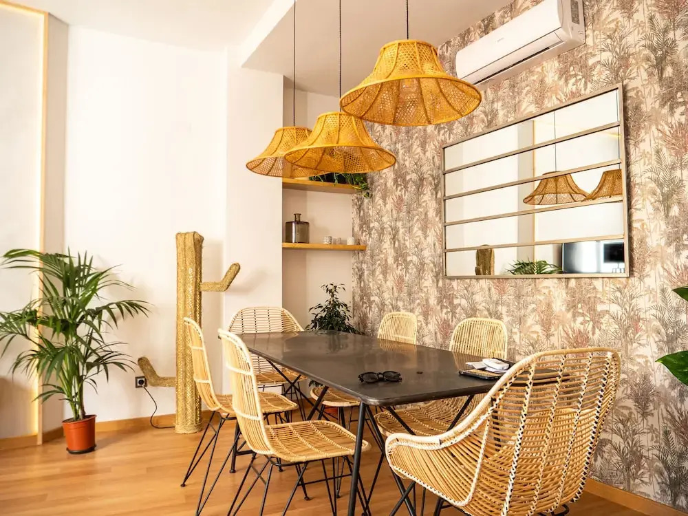 Stylish Apartment in downtown with Pool