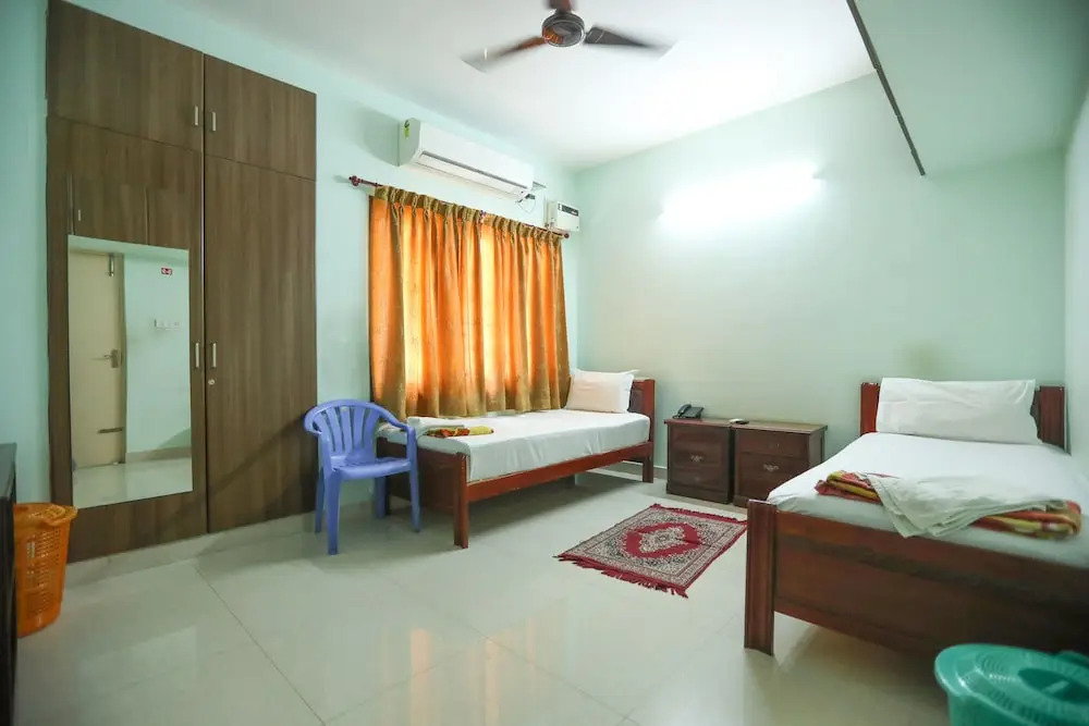 ULO Saicharan Comfort Inn