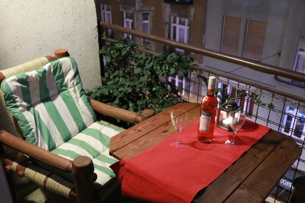Fornax Home with balcony